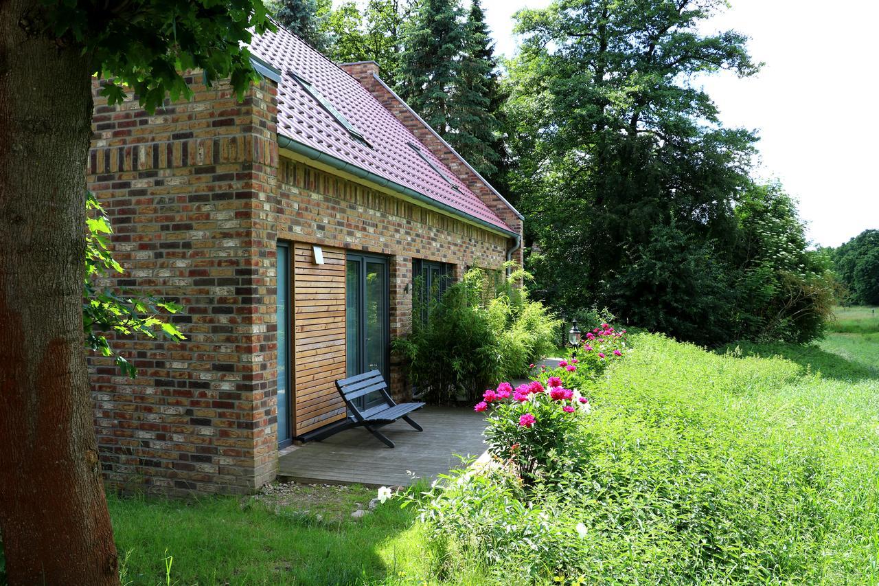 Hotel Mara à Wendisch Evern Extérieur photo